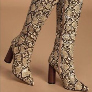 RAID snakeskin boots 😍size 10.5
